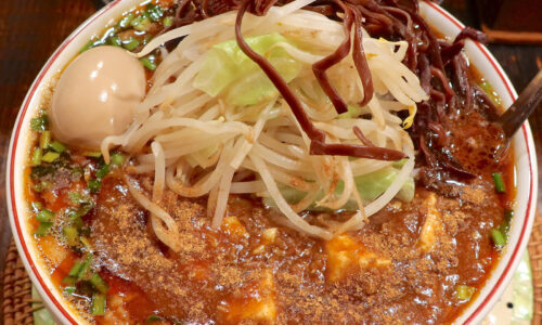 牧志「麺屋 雉虎」でホットホットな麻婆ラーメン・キジトラマーボー きくらげトッピング