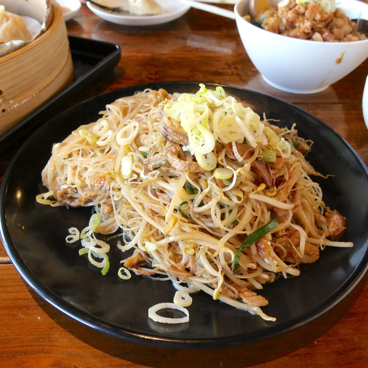 焼ビーフン(950円)