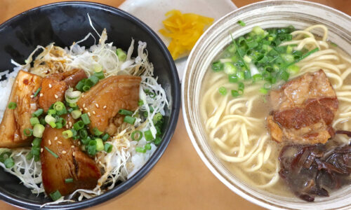 那覇・港町「本家 亀そば」で沖縄そば付きでボリューム満点の特製三枚肉丼