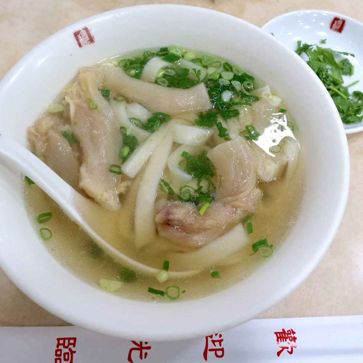 牛筋麺（320TWD）