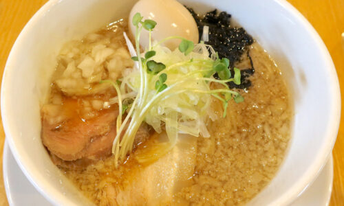 海外から帰ってきたら醤油味! 「志のわ」でおいしいセアブラ醤油味玉のせ&おつまみ炙りチャーシュー