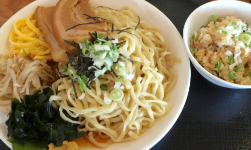 冷やし中華そば(1,100円)&平日ランチ限定半じゅーしー(100円)