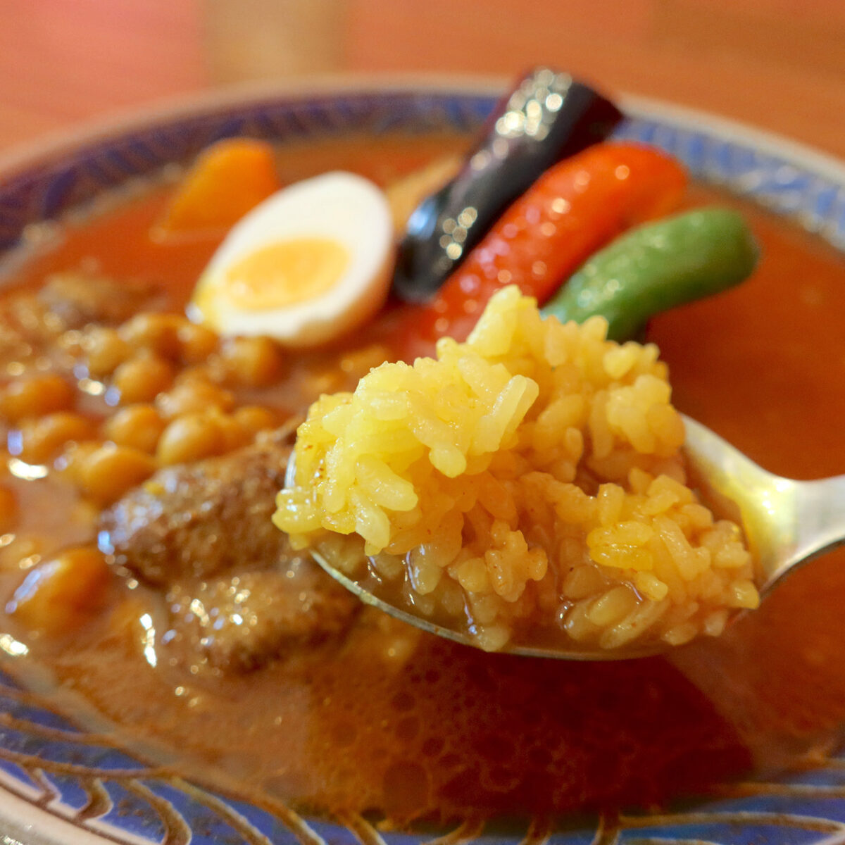 スープカレーに浸して