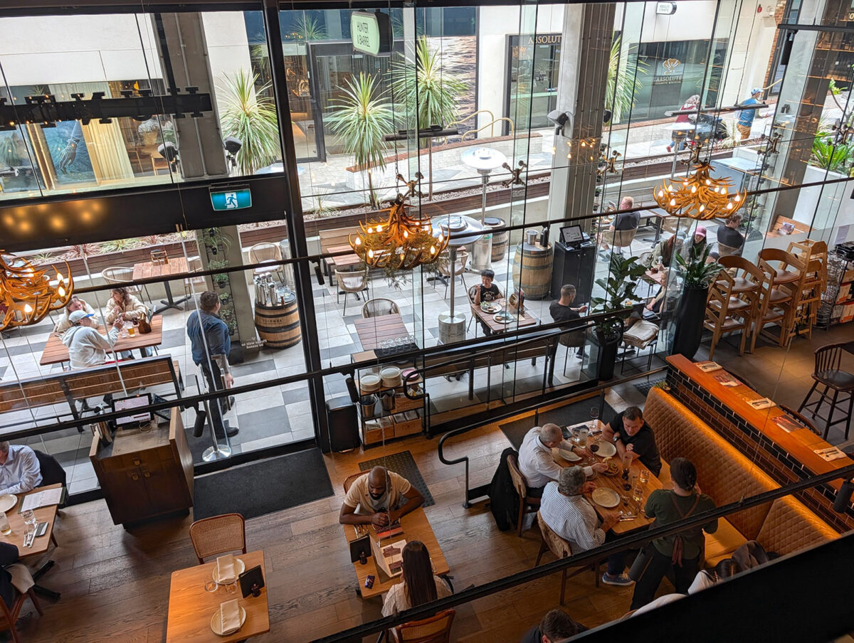 Perth「Hunter & Barrel」 店内