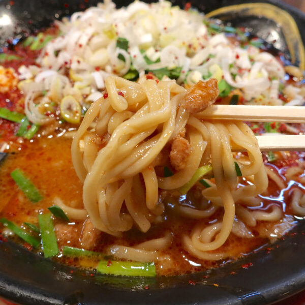 麺に絡む挽肉
