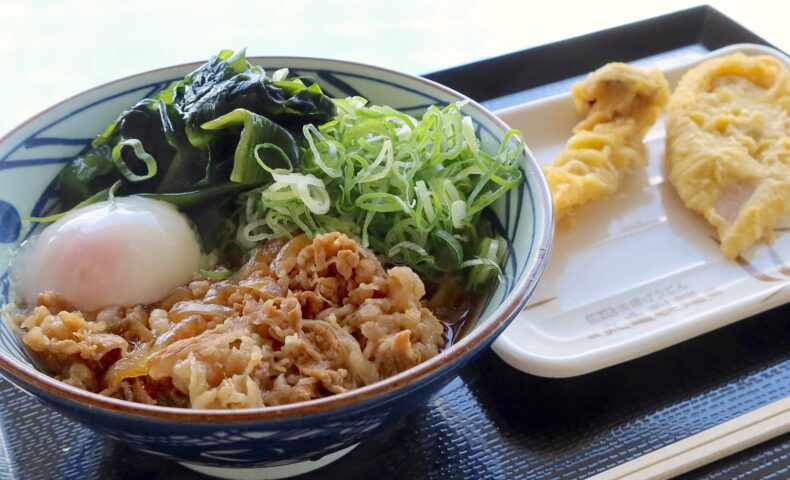 丸亀製麺で肉玉ぶっかけうどん＋今帰仁エリンギ天＆れんこん天