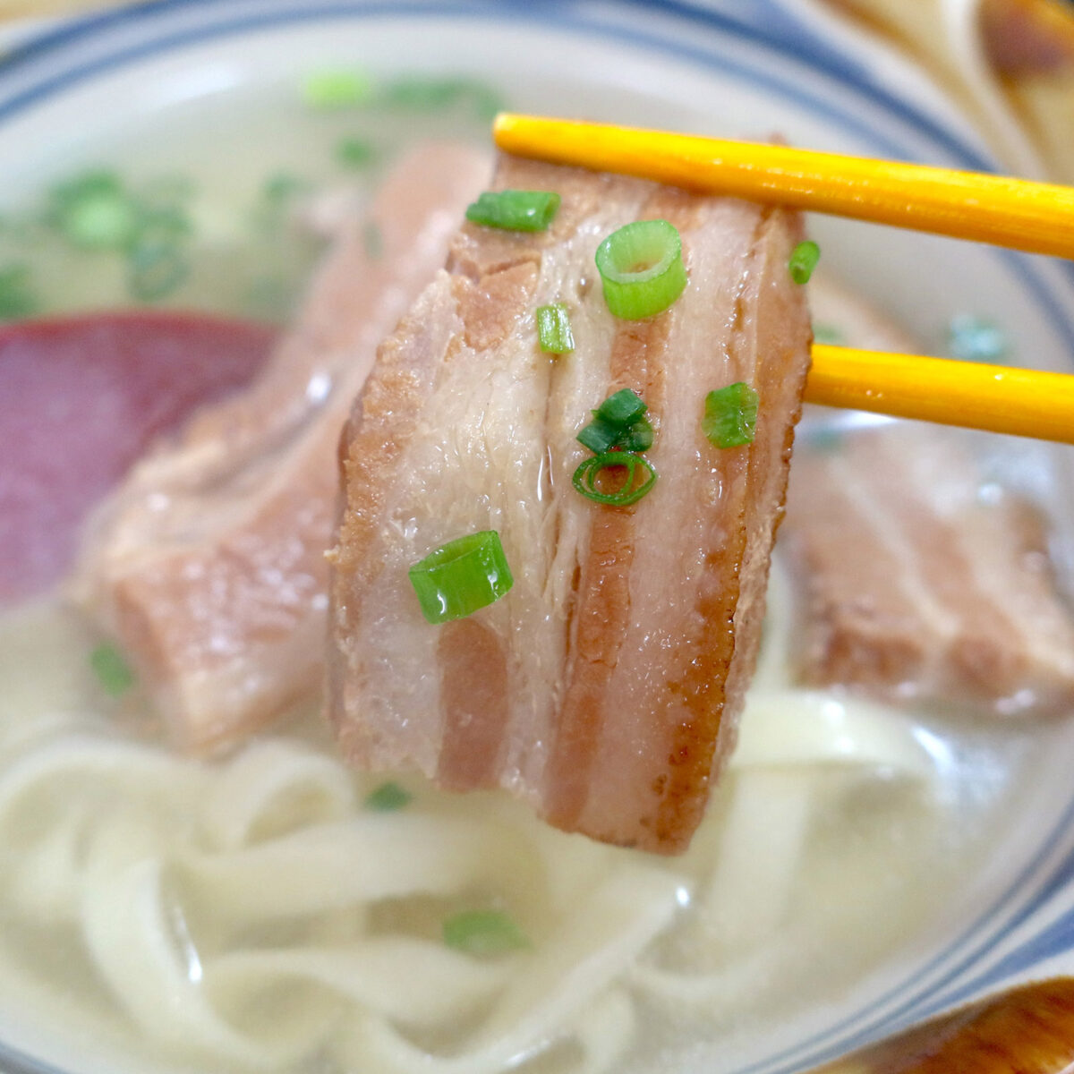 ぷるんとこってり三枚肉