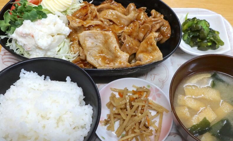 千葉・君津「すえひろ飯店」でボリューム満点&味濃いめがおいしい焼肉定食
