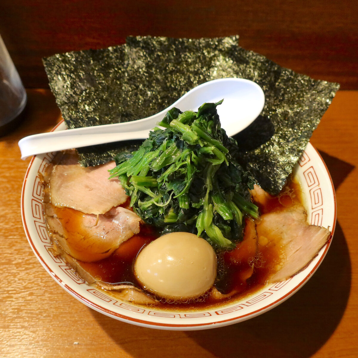 とり醤油らーめん+チャーシュー&ほうれん草増し(1,600円)