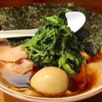 那覇・曙「麺処 みな家」で限定・とり醤油らーめん＋チャーシュー＆ほうれん草増し