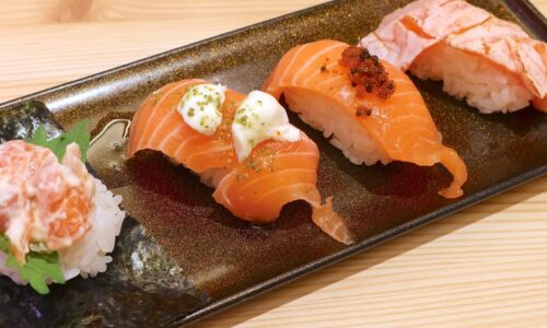 「スシロー」で生サーモン創作4種盛り＆納得の油そば