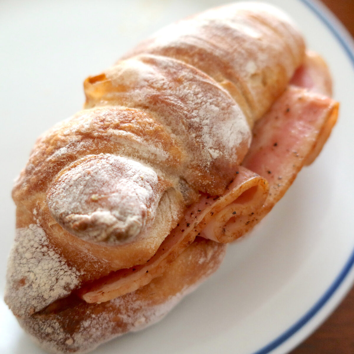 ベーコンリュスティック（270円）
