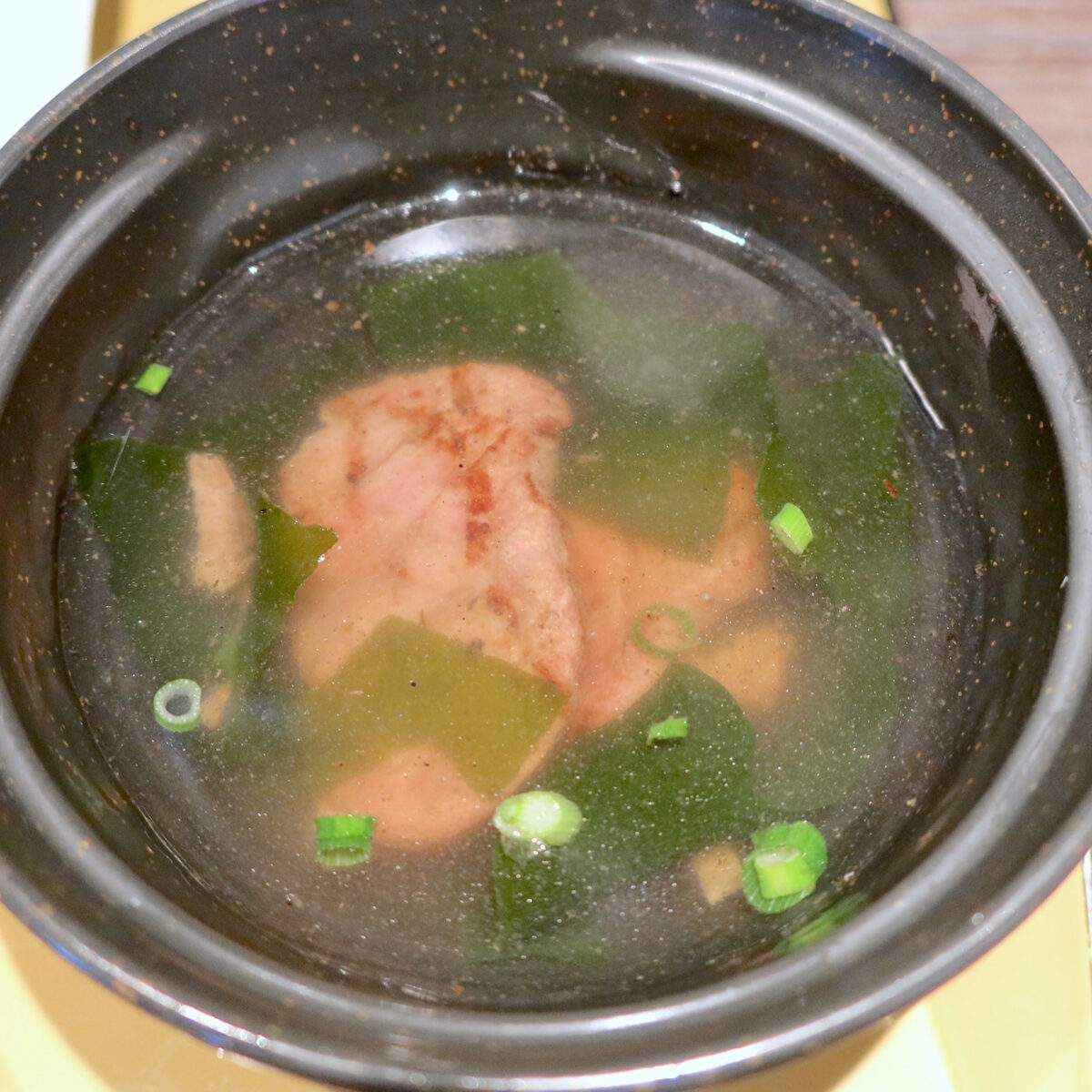タンを入れたり